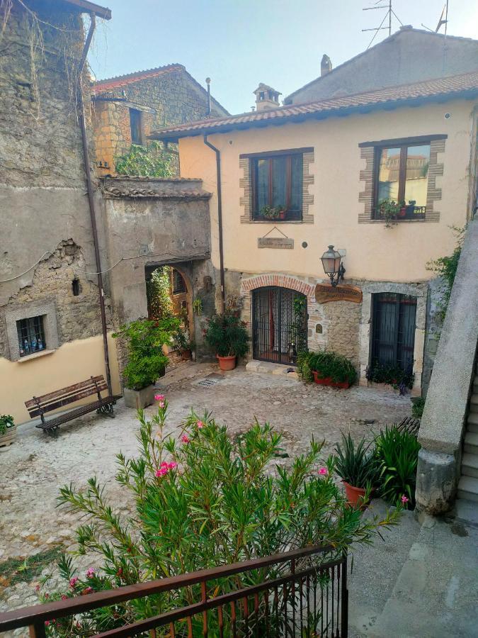Al Castello Di Leprignano Apartment Capena Bagian luar foto