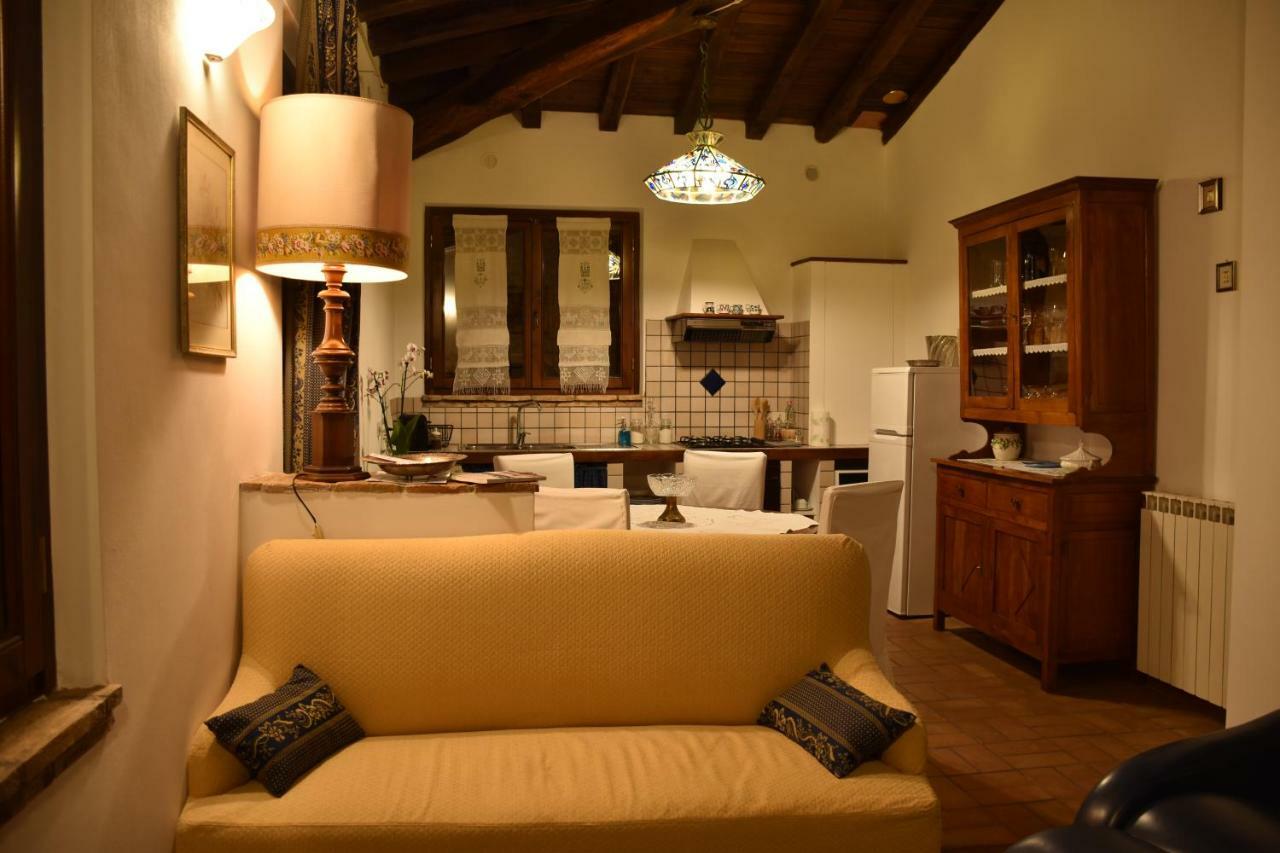 Al Castello Di Leprignano Apartment Capena Bagian luar foto
