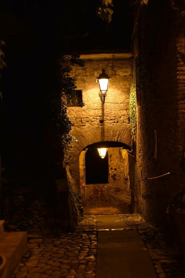 Al Castello Di Leprignano Apartment Capena Bagian luar foto