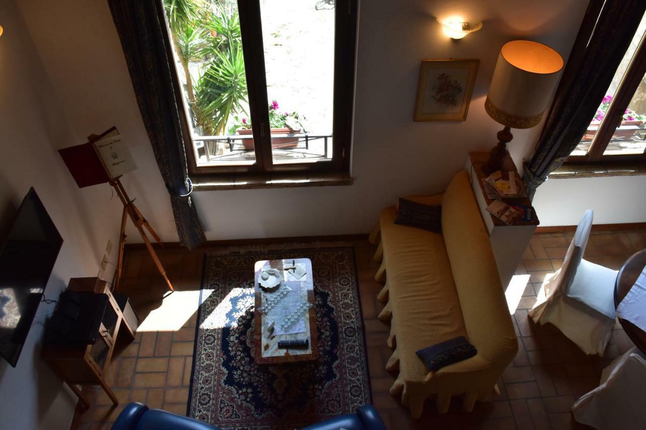 Al Castello Di Leprignano Apartment Capena Bagian luar foto